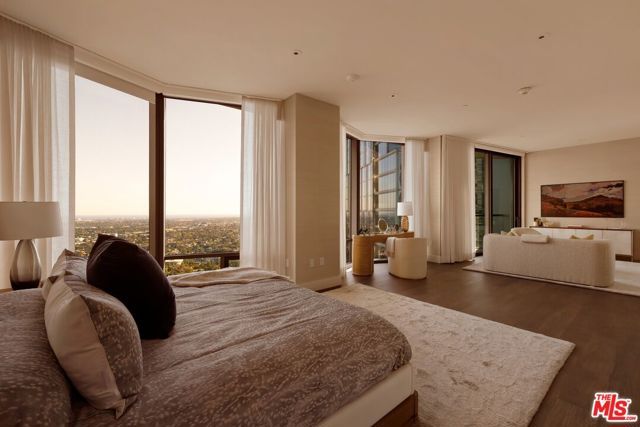 211 W Elm Court 28A, Los Angeles, CA 90067