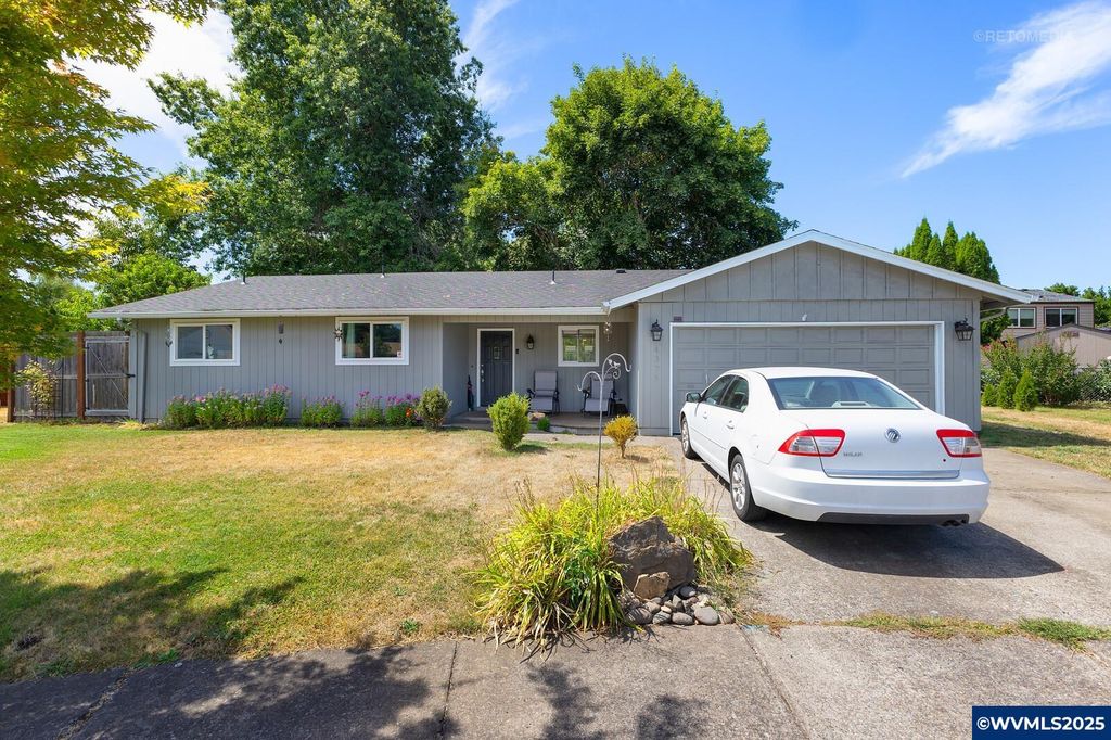 4371 Adam Ct NE, Keizer, OR 97303