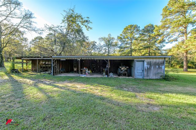 314 Dilly Road, Mooringsport, LA 71060