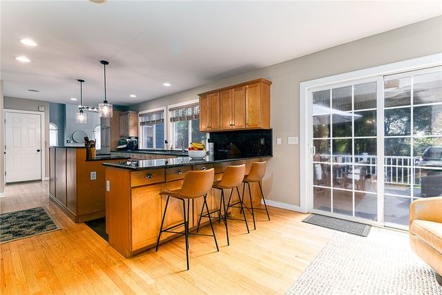662 Rose Hill Road, South Kingstown, RI 02879