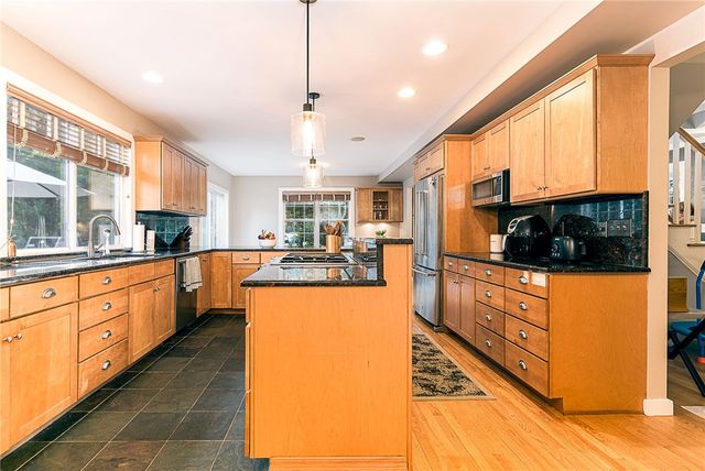 662 Rose Hill Road, South Kingstown, RI 02879