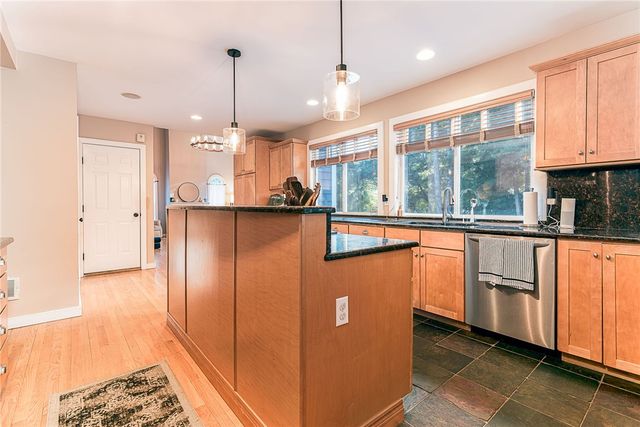 662 Rose Hill Road, South Kingstown, RI 02879