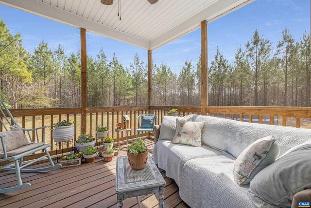 1340 ROUNDABOUT RD, Louisa, VA 23093