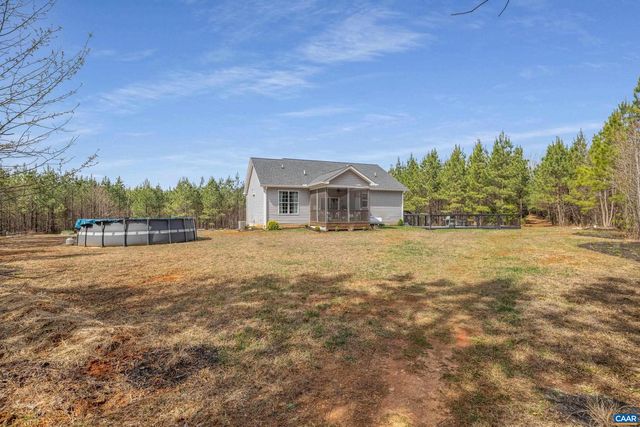 1340 ROUNDABOUT RD, Louisa, VA 23093