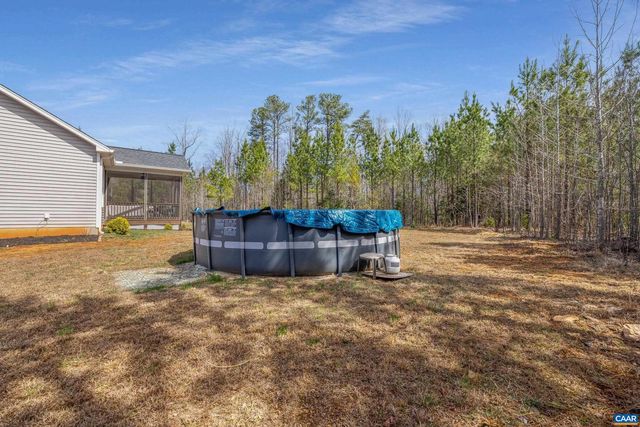 1340 ROUNDABOUT RD, Louisa, VA 23093