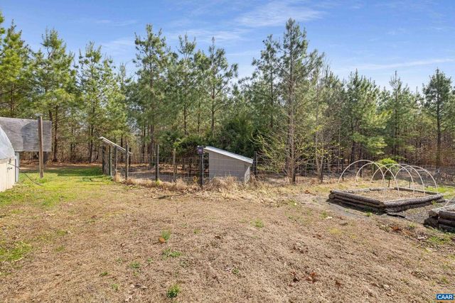 1340 ROUNDABOUT RD, Louisa, VA 23093