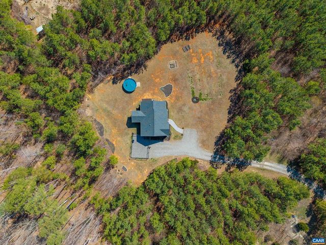 1340 ROUNDABOUT RD, Louisa, VA 23093