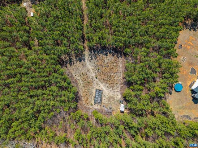 1340 ROUNDABOUT RD, Louisa, VA 23093