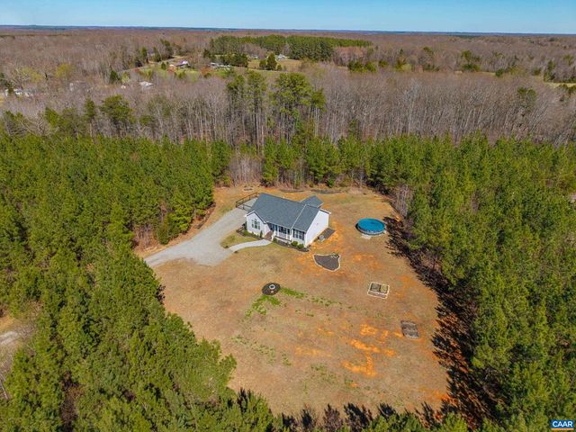 1340 ROUNDABOUT RD, Louisa, VA 23093