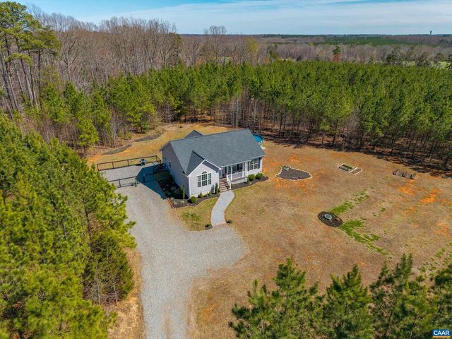 1340 ROUNDABOUT RD, Louisa, VA 23093