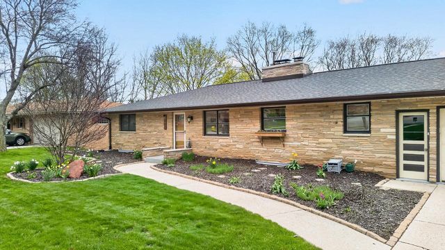 841 7th AVENUE, West Bend, WI 53095