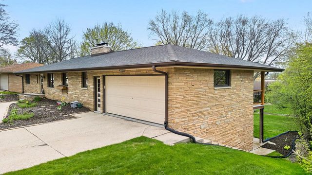 841 7th AVENUE, West Bend, WI 53095