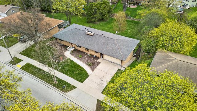 841 7th AVENUE, West Bend, WI 53095