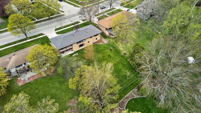 841 7th AVENUE, West Bend, WI 53095