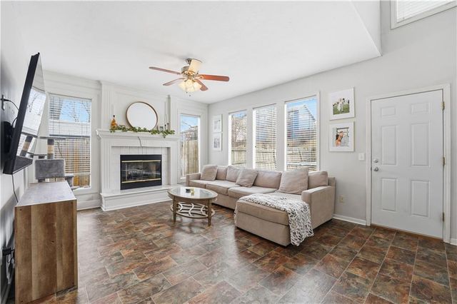 9735 NW 87th Terrace, Kansas City, MO 64153