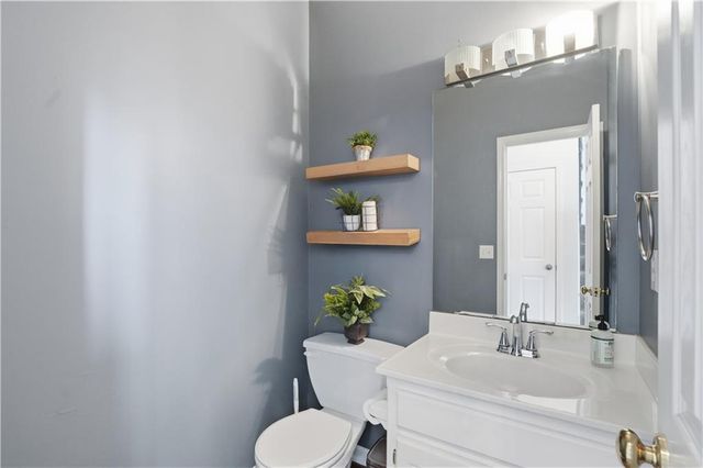 9735 NW 87th Terrace, Kansas City, MO 64153