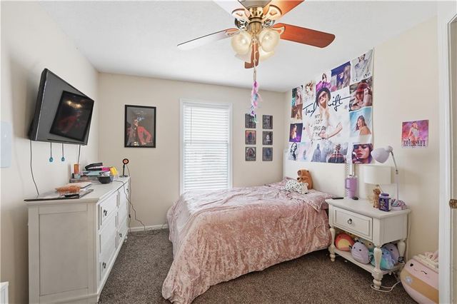 9735 NW 87th Terrace, Kansas City, MO 64153