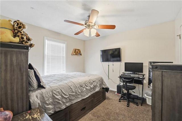 9735 NW 87th Terrace, Kansas City, MO 64153