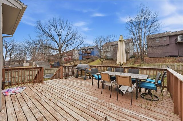 9735 NW 87th Terrace, Kansas City, MO 64153