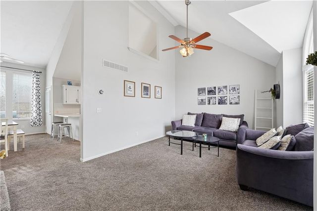 9735 NW 87th Terrace, Kansas City, MO 64153