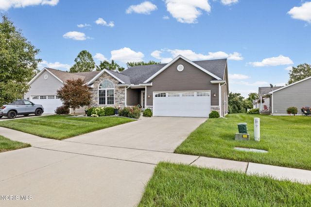 824 Meadowland Trail, Toledo, OH 43615