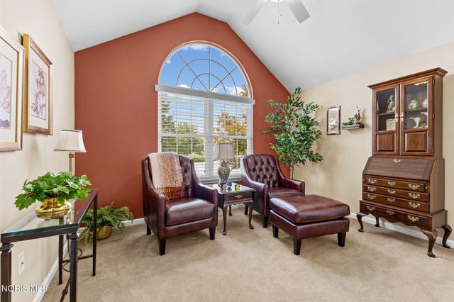824 Meadowland Trail, Toledo, OH 43615