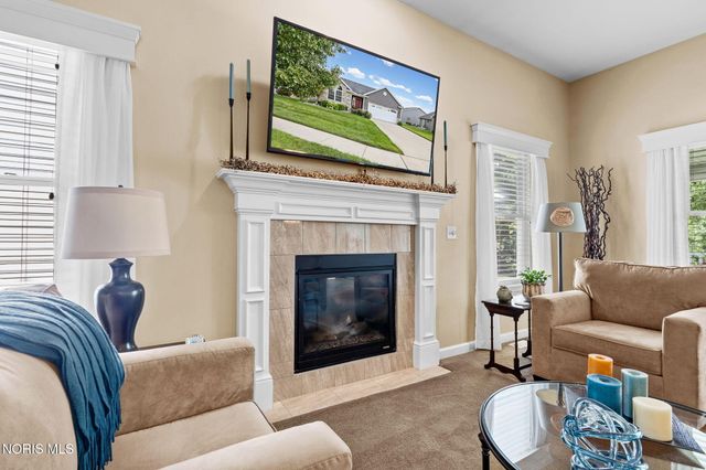 824 Meadowland Trail, Toledo, OH 43615