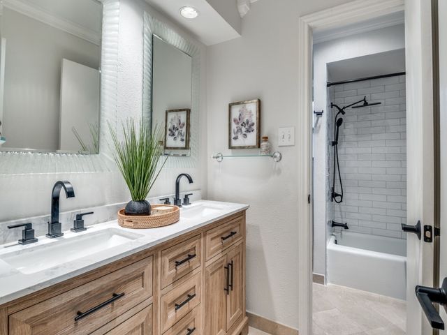 2810 Club Meadow Drive, Garland, TX 75043