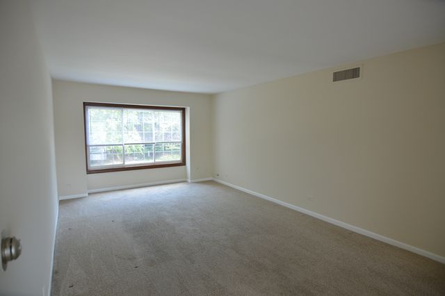 370 Eastern Avenue 370, Barrington, IL 60010