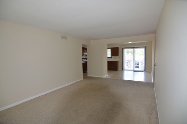 370 Eastern Avenue 370, Barrington, IL 60010