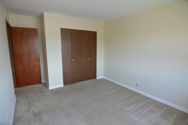 370 Eastern Avenue 370, Barrington, IL 60010