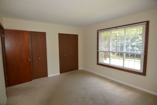 370 Eastern Avenue 370, Barrington, IL 60010