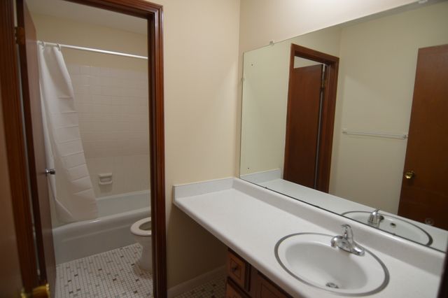 370 Eastern Avenue 370, Barrington, IL 60010