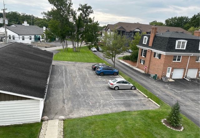 370 Eastern Avenue 370, Barrington, IL 60010