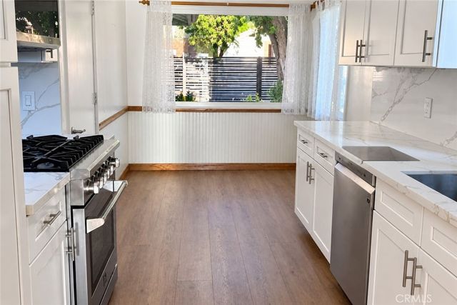 10651 Woodward Ave, Sunland, CA 91040