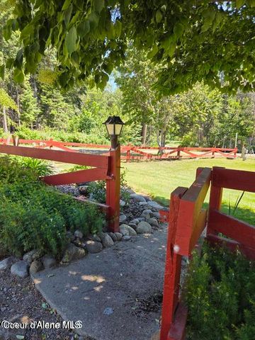 42303 Highway 200, Hope, ID 83836