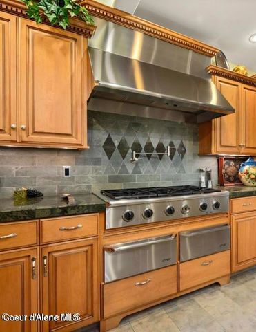42303 Highway 200, Hope, ID 83836