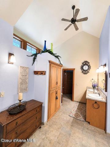 42303 Highway 200, Hope, ID 83836