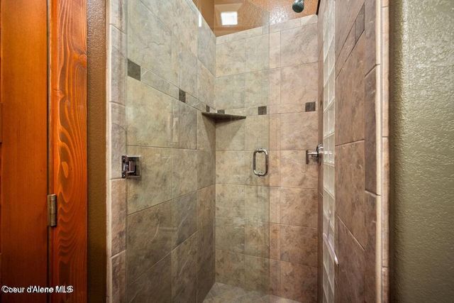 42303 Highway 200, Hope, ID 83836