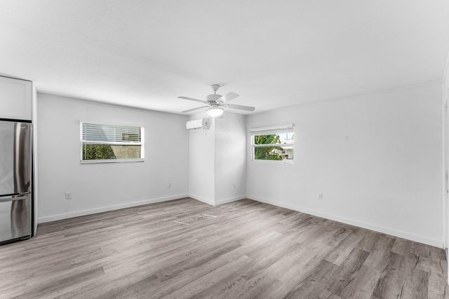 124 MAYFIELD Road W, Lantana, FL 33462