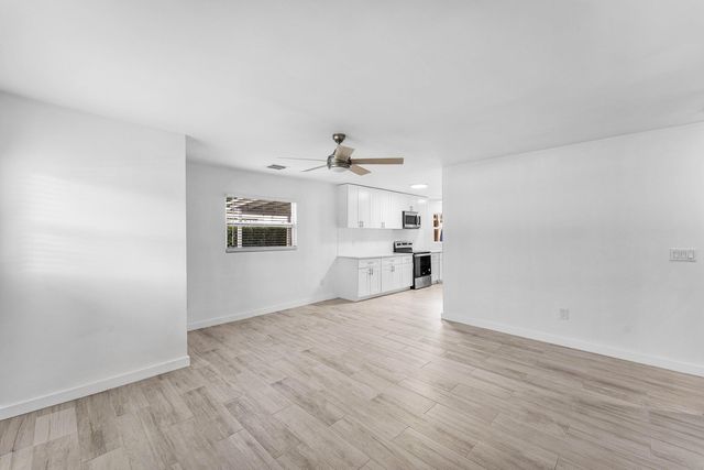 124 MAYFIELD Road W, Lantana, FL 33462