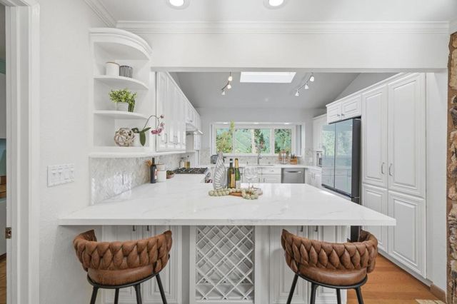 22108 Call Of The Wild Road, Los Gatos, CA 95033