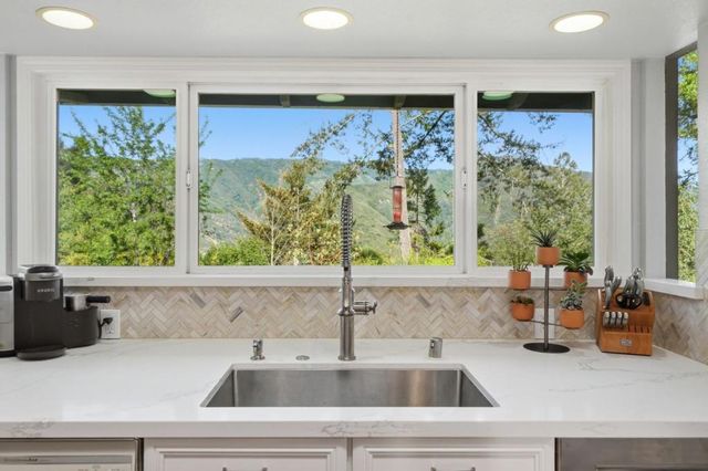 22108 Call Of The Wild Road, Los Gatos, CA 95033