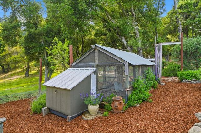 22108 Call Of The Wild Road, Los Gatos, CA 95033