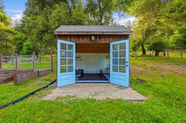 22108 Call Of The Wild Road, Los Gatos, CA 95033