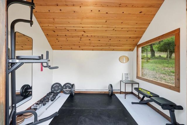 22108 Call Of The Wild Road, Los Gatos, CA 95033