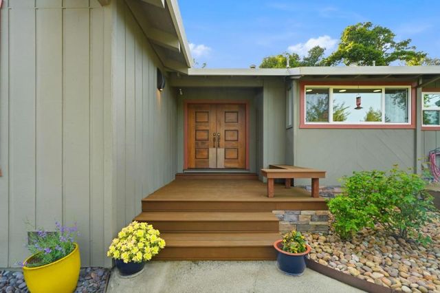 22108 Call Of The Wild Road, Los Gatos, CA 95033