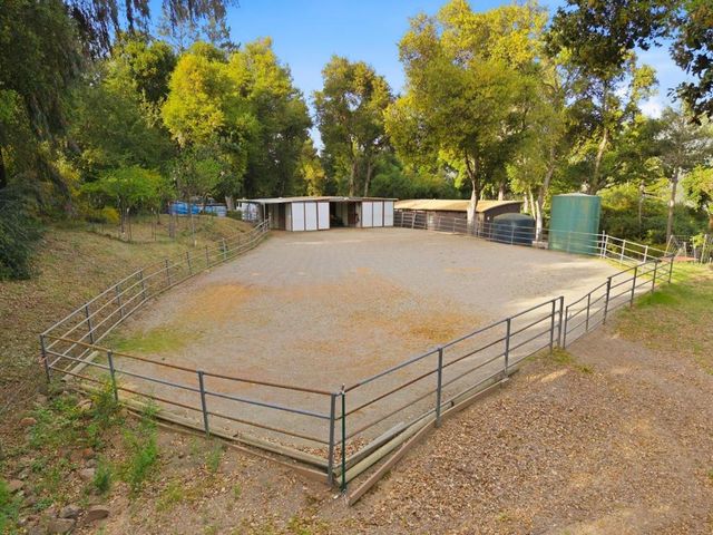 22108 Call Of The Wild Road, Los Gatos, CA 95033