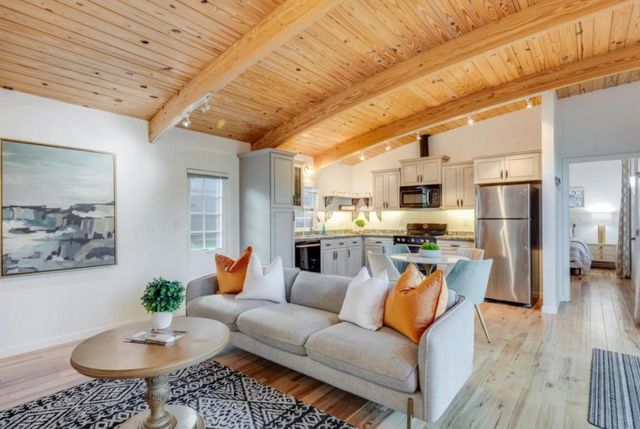 22108 Call Of The Wild Road, Los Gatos, CA 95033