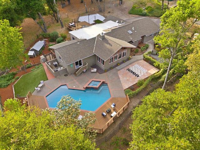 22108 Call Of The Wild Road, Los Gatos, CA 95033